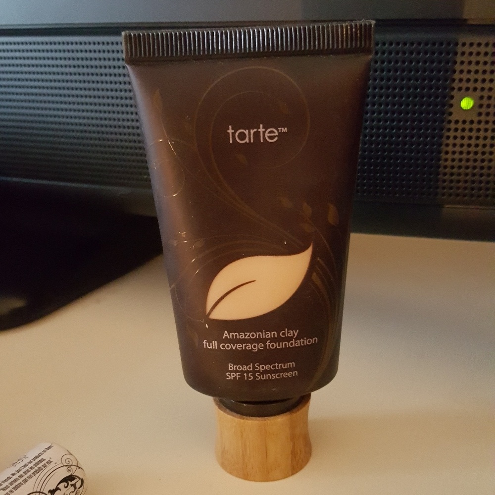 Tarte Amazonian Clay Foundation